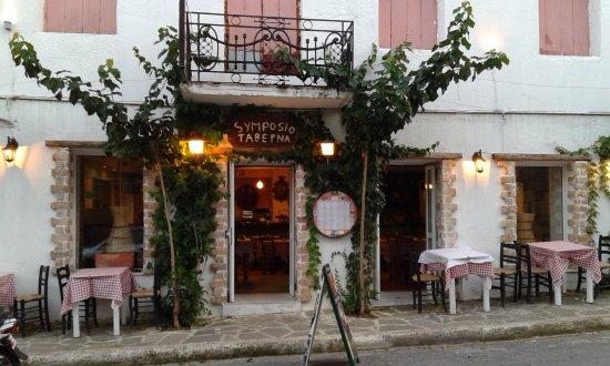 Symposio Taverna